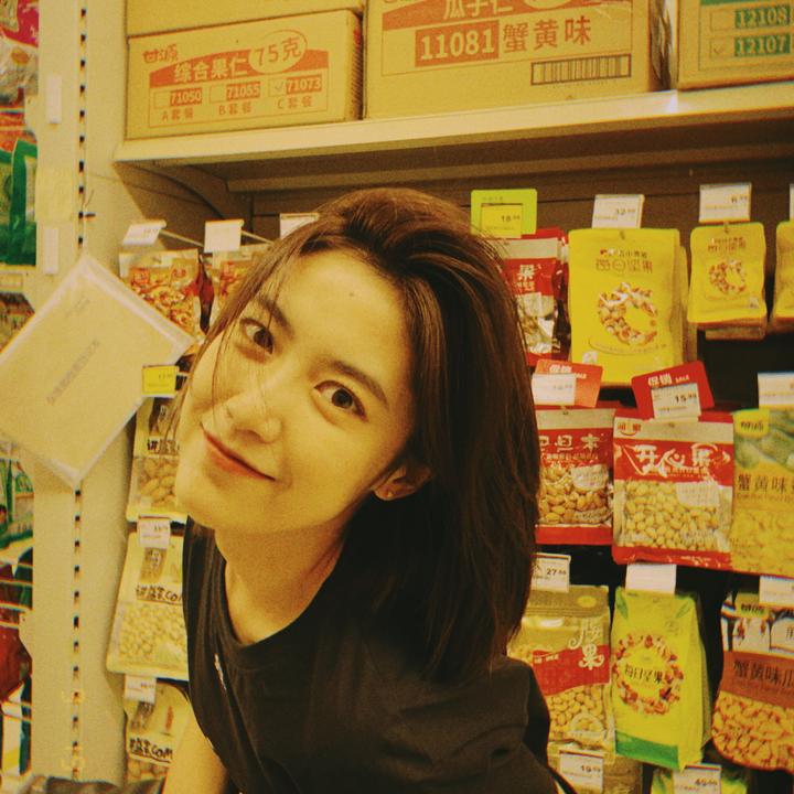 抖音李想想_数据-直播,带货,mcn,粉丝数,联系方式 - toobigdata