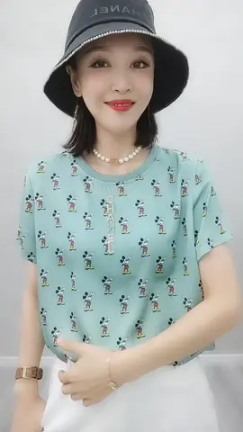 女人就要像花一样，不管有没有人观赏，你都要学会绽放，不是为别人，而是为自己绽放#solo出道谁最nata