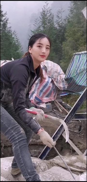 小凉山96阿英 - 一天八十也是很快乐! - kol 数据,网红排行榜